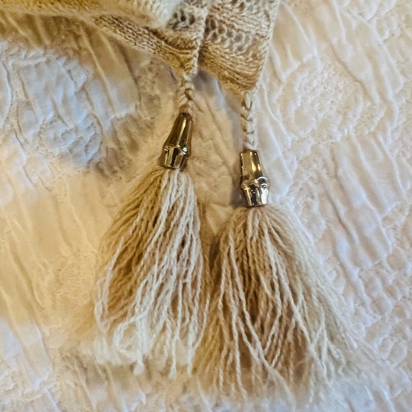 Lilly Pulitzer 100% Cashmere creamy tan wrap w/ delicate detail edging 1 Sz.NWOT - Picture 8 of 8